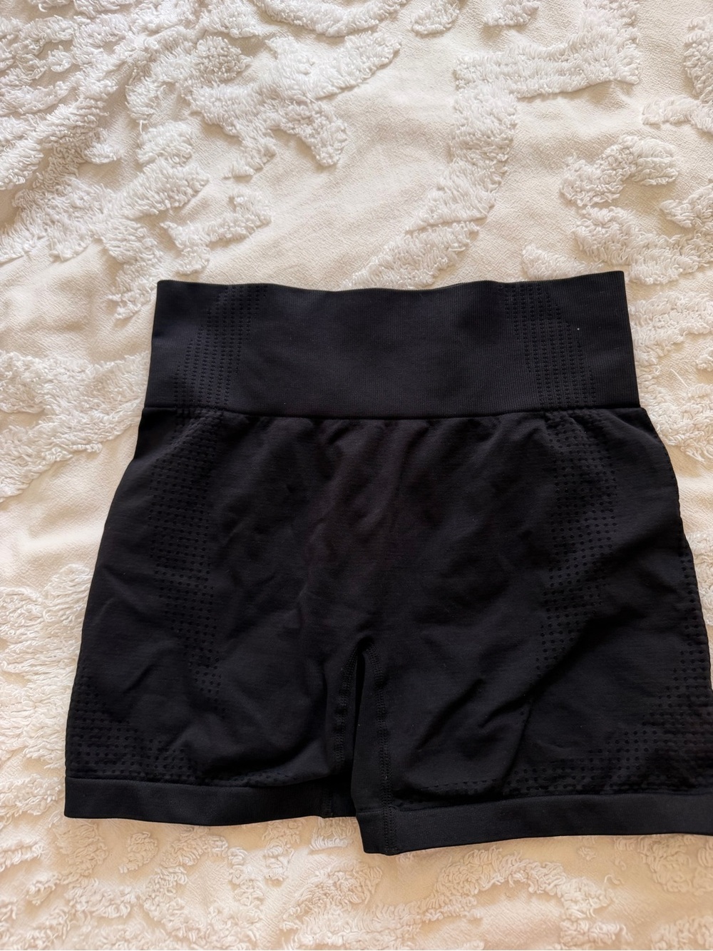 Seamless High-Rise Black Bike Shorts